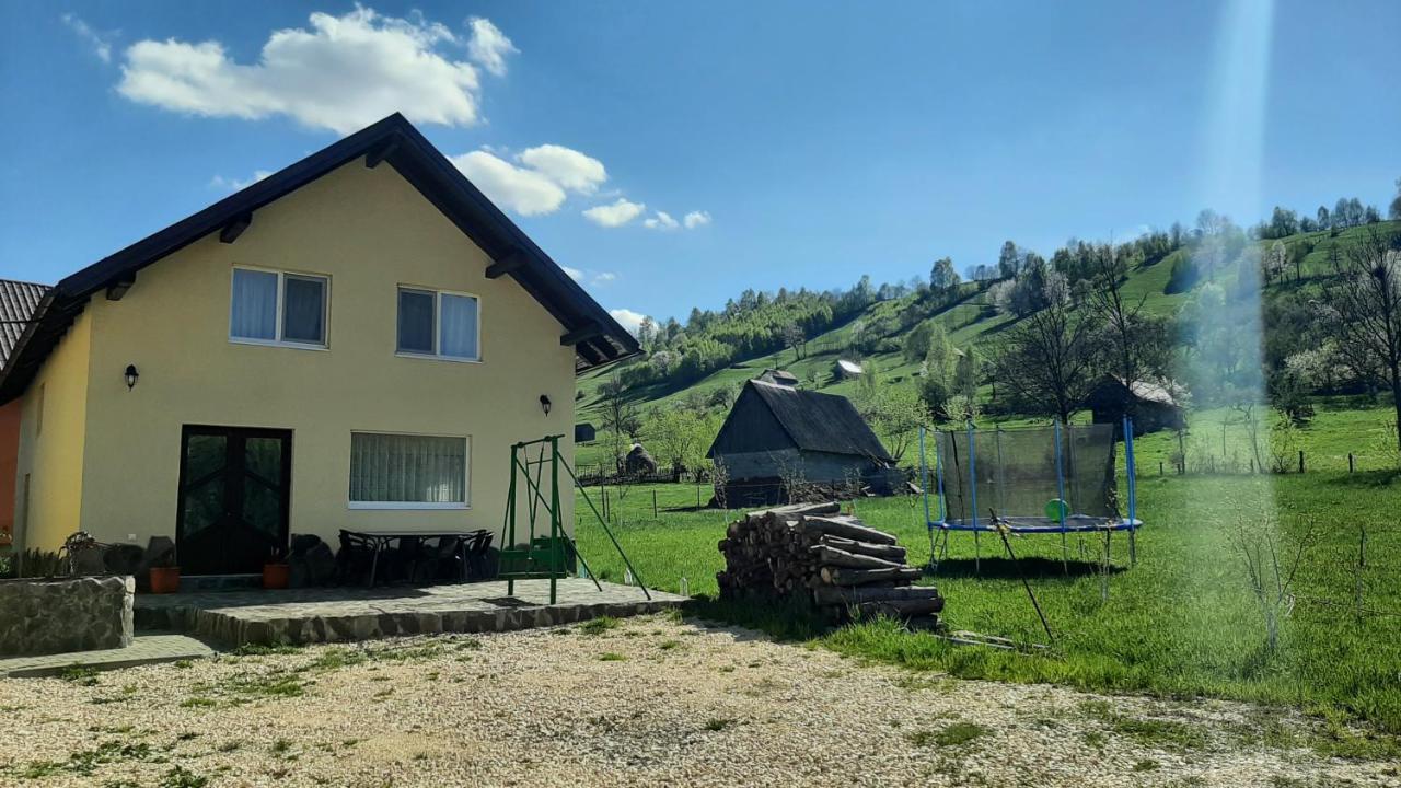 Casa In Curte La Zavate Villa Bran  Exteriör bild